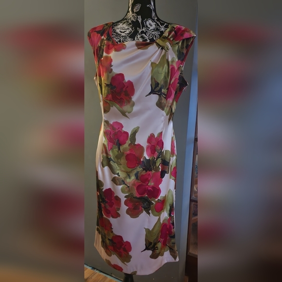 Sleeveless Silk Floral Dress - Picture 2 of 6